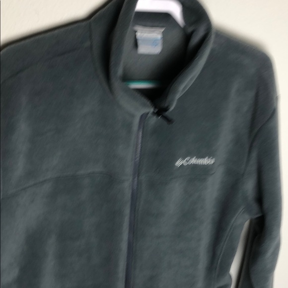 Columbia Fleece Sweater With Zipper Pockets - Picture 3 of 6